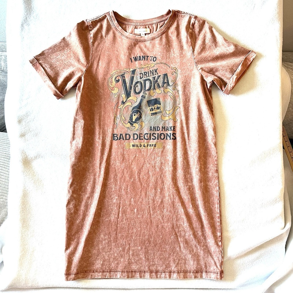 Cleo + Wolf S‎ Small Vodka Bad Decisions Mini Knee T-shirt Dress Terracotta